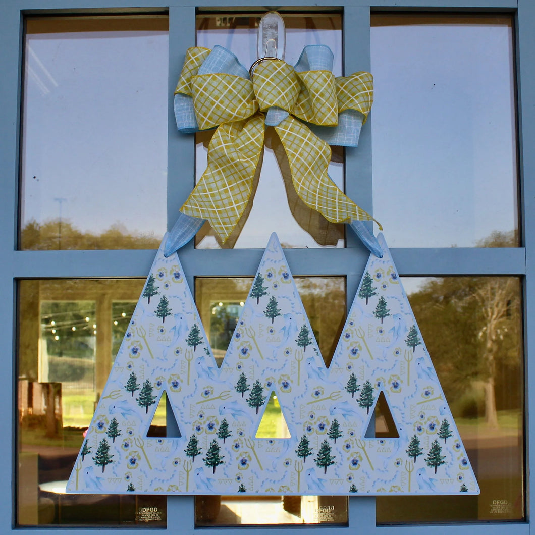 DELTA DELTA DELTA DOOR HANGER