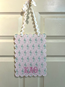KAPPA ALPHA THETA MEMO BOARD