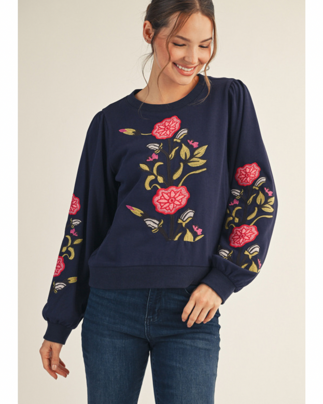 NAVY FLOWER EMBROIDERED SWEATSHIRT