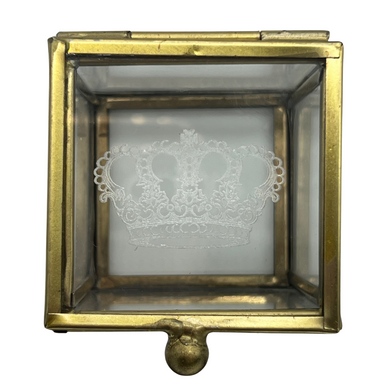 QUEEN CROWN GLASS BOX