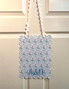 ALPHA DELTA PI MEMO BOARD
