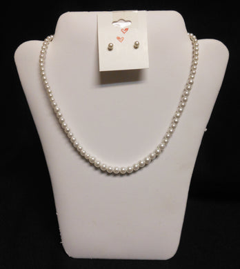 CHILDREN`S PEARL JEWELRY