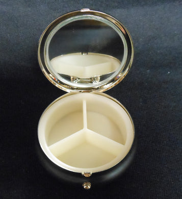 ENGRAVED ROUND PILL BOX