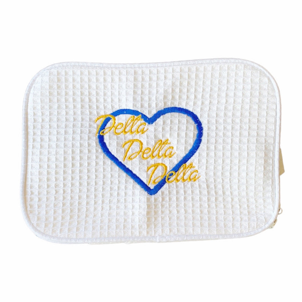 DELTA DELTA DELTA HEART COSMETIC